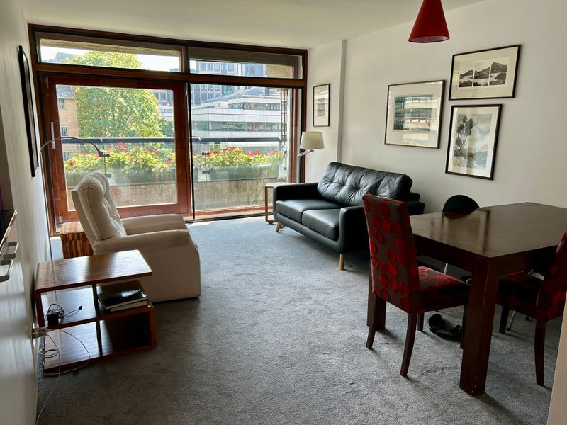 Flat John Wesley Highwalk in City of London