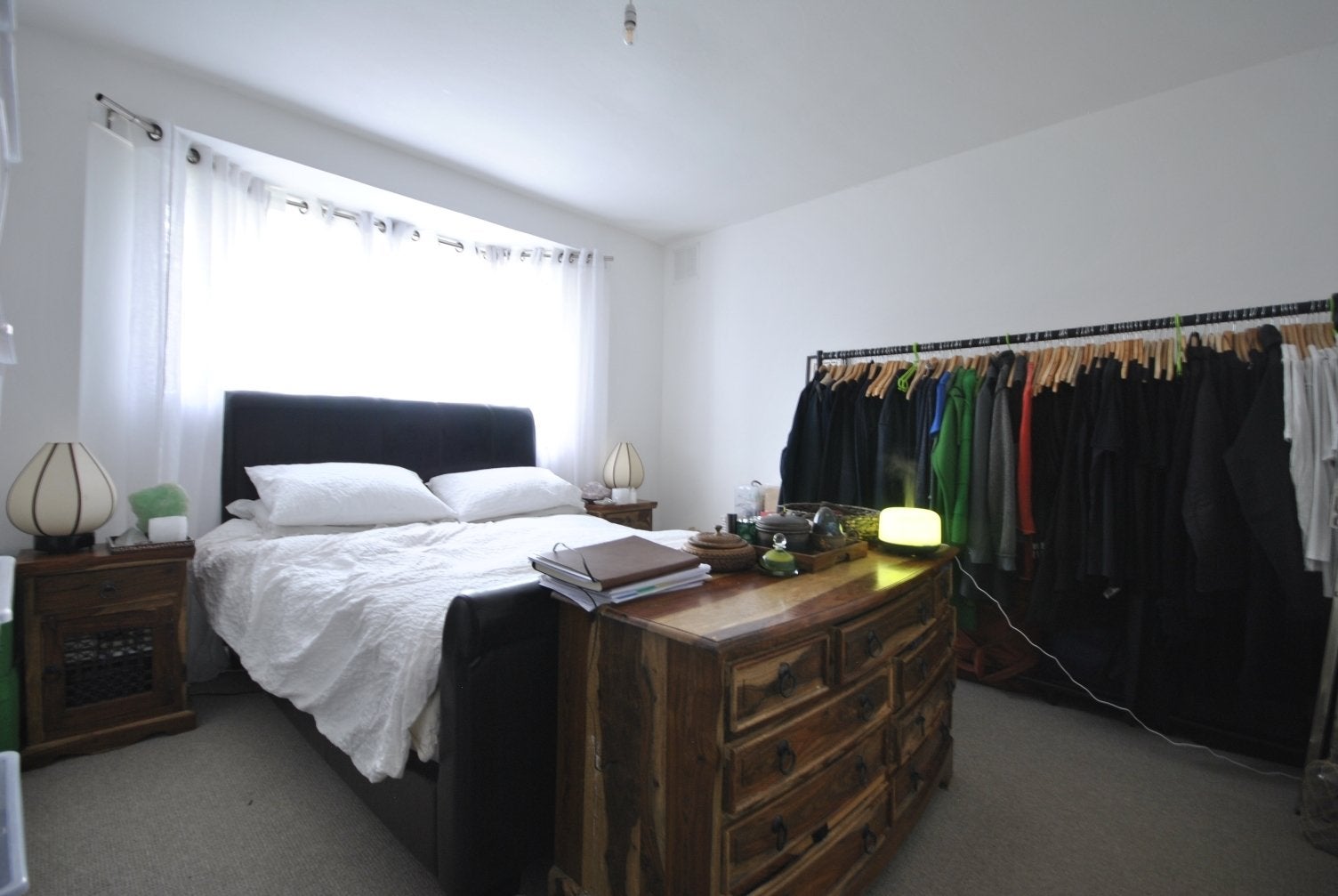Flat Amblecote Road in Greater London