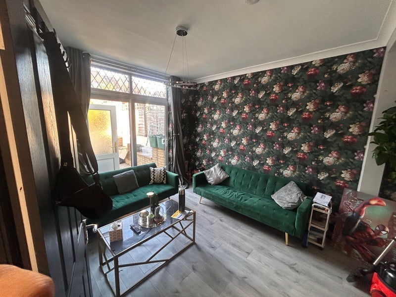 Room Syston Way in Bristol