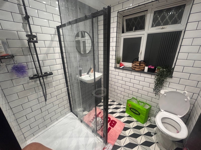 Room Syston Way in Bristol