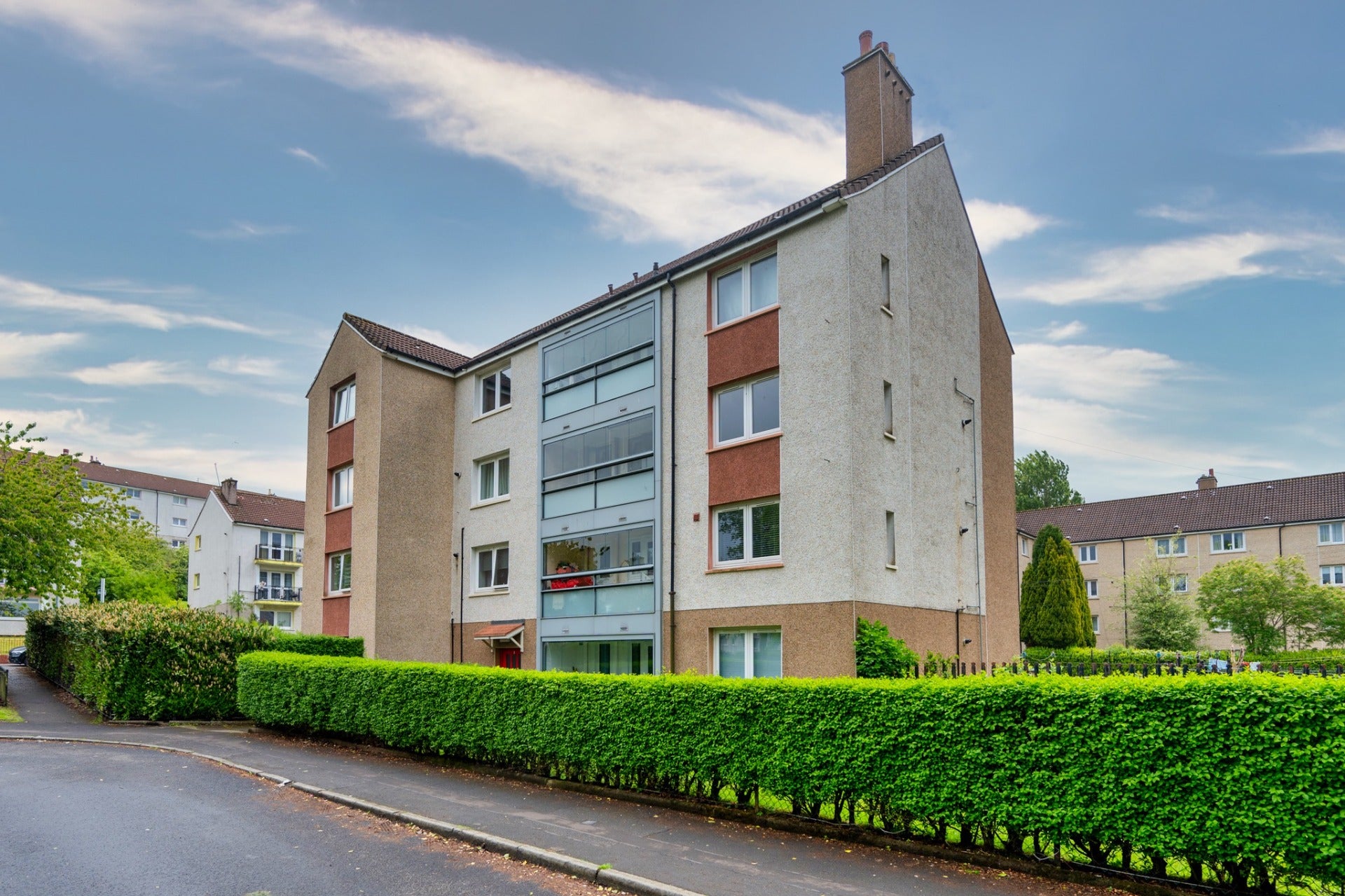 Flat Skirsa Place in Glasgow