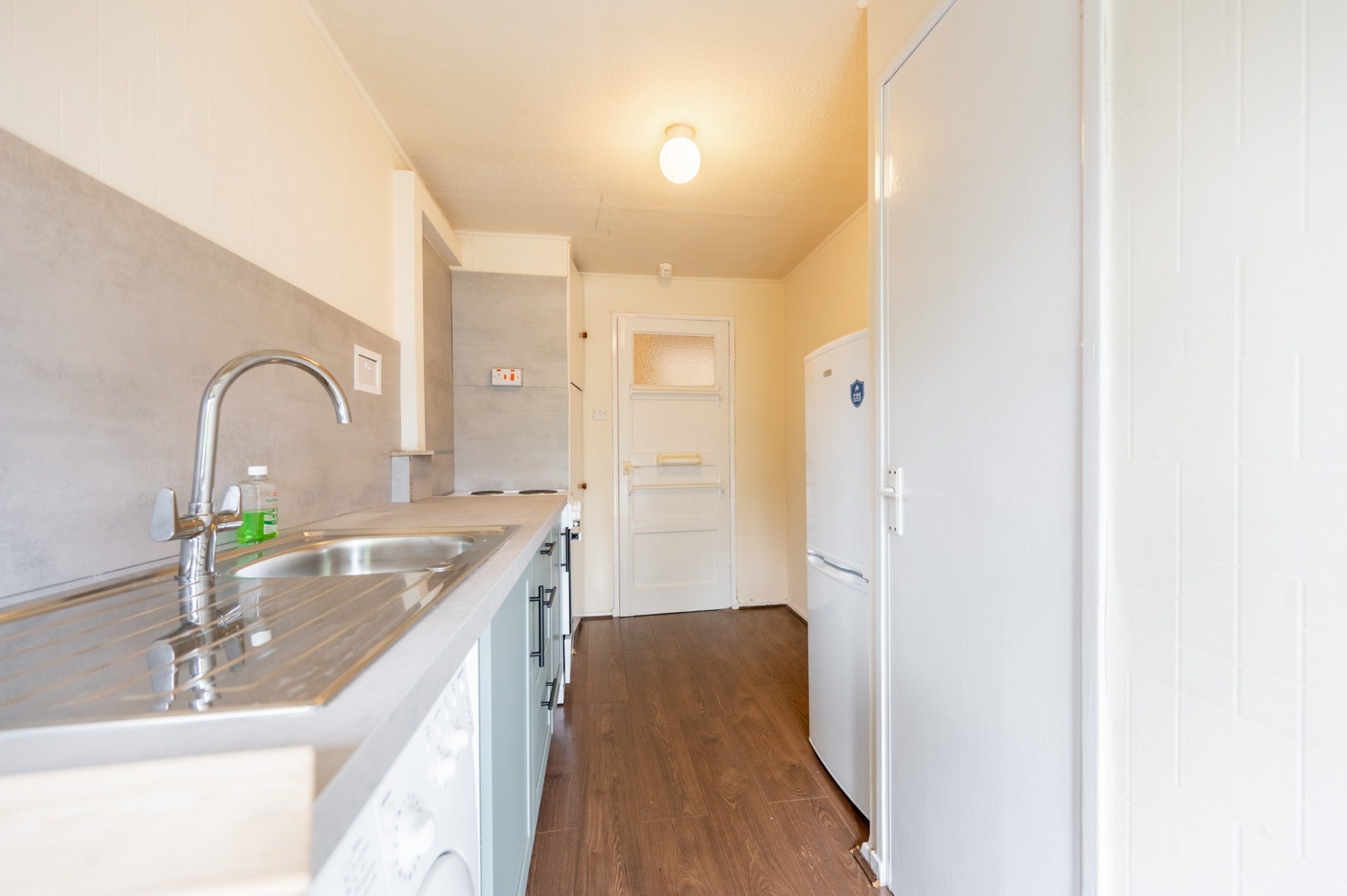 Flat Skirsa Place in Glasgow