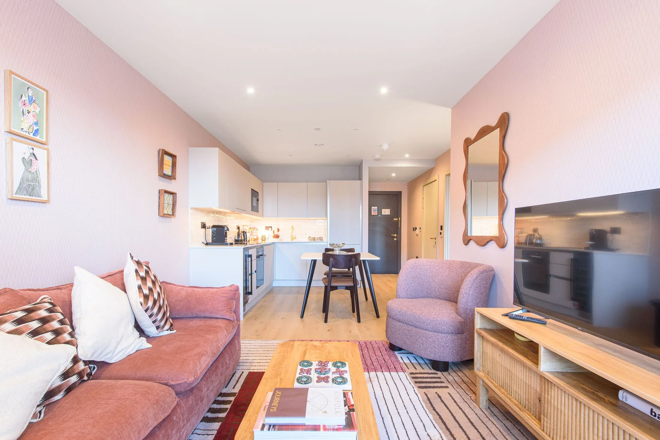 Flat Caversham Road in Greater London