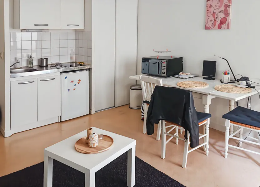 Room Rue Édouard Vaillant in Tours