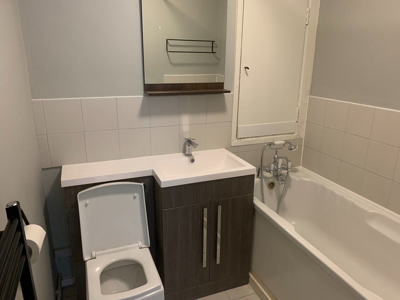 Flat Burrage Road in Greater London