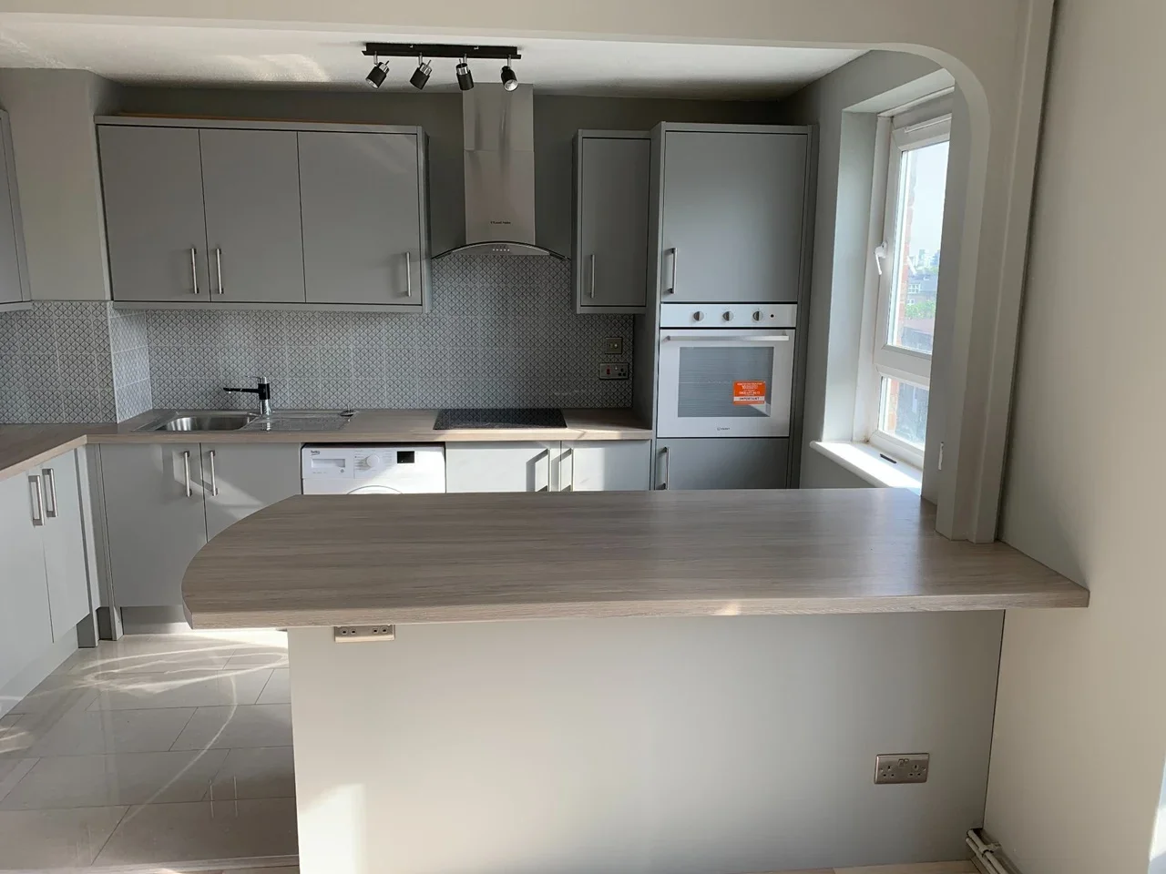 Flat Burrage Road in Greater London
