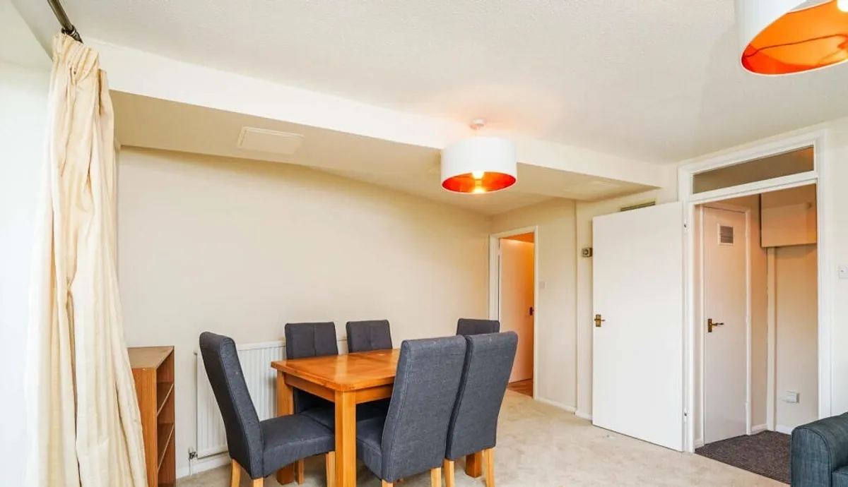 Flat Shirelake Close in Oxford