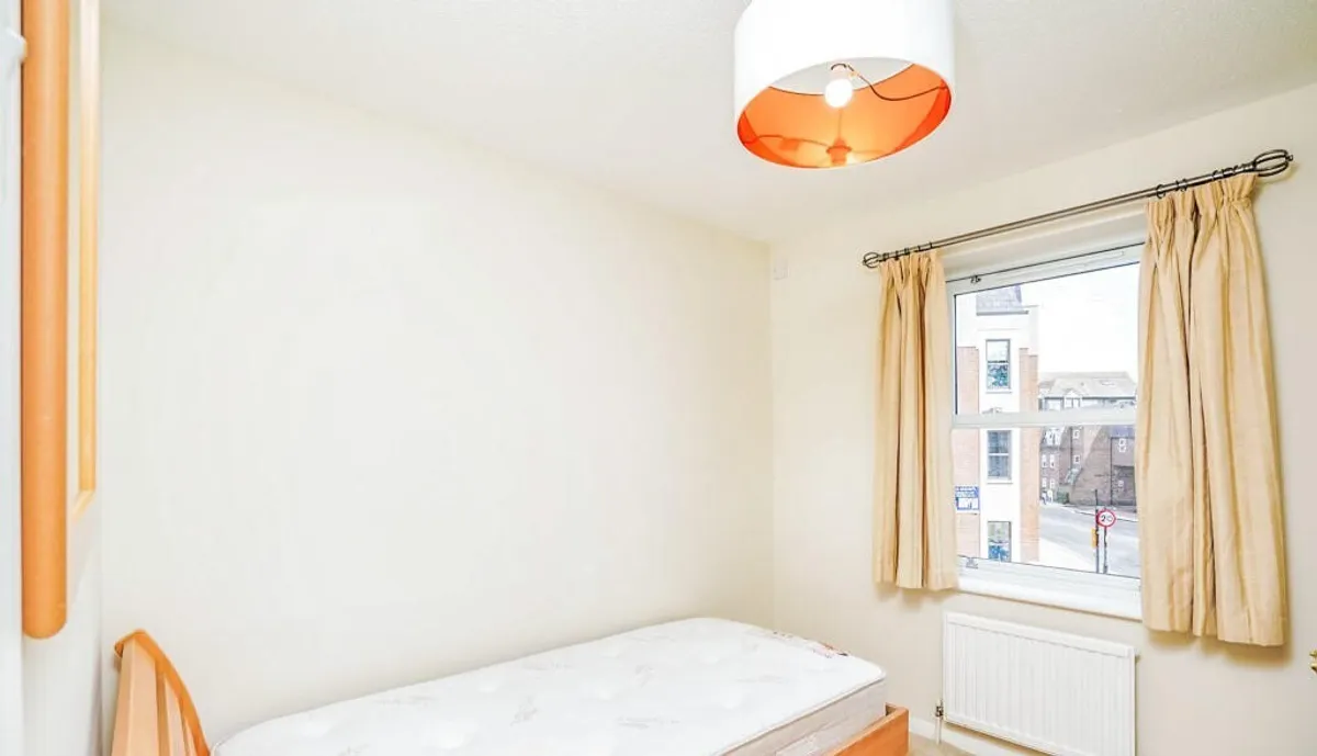 Flat Shirelake Close in Oxford