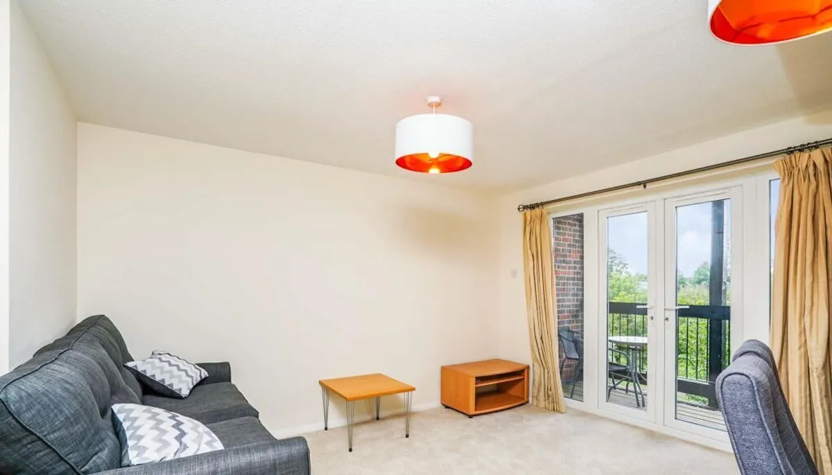 Flat Shirelake Close in Oxford