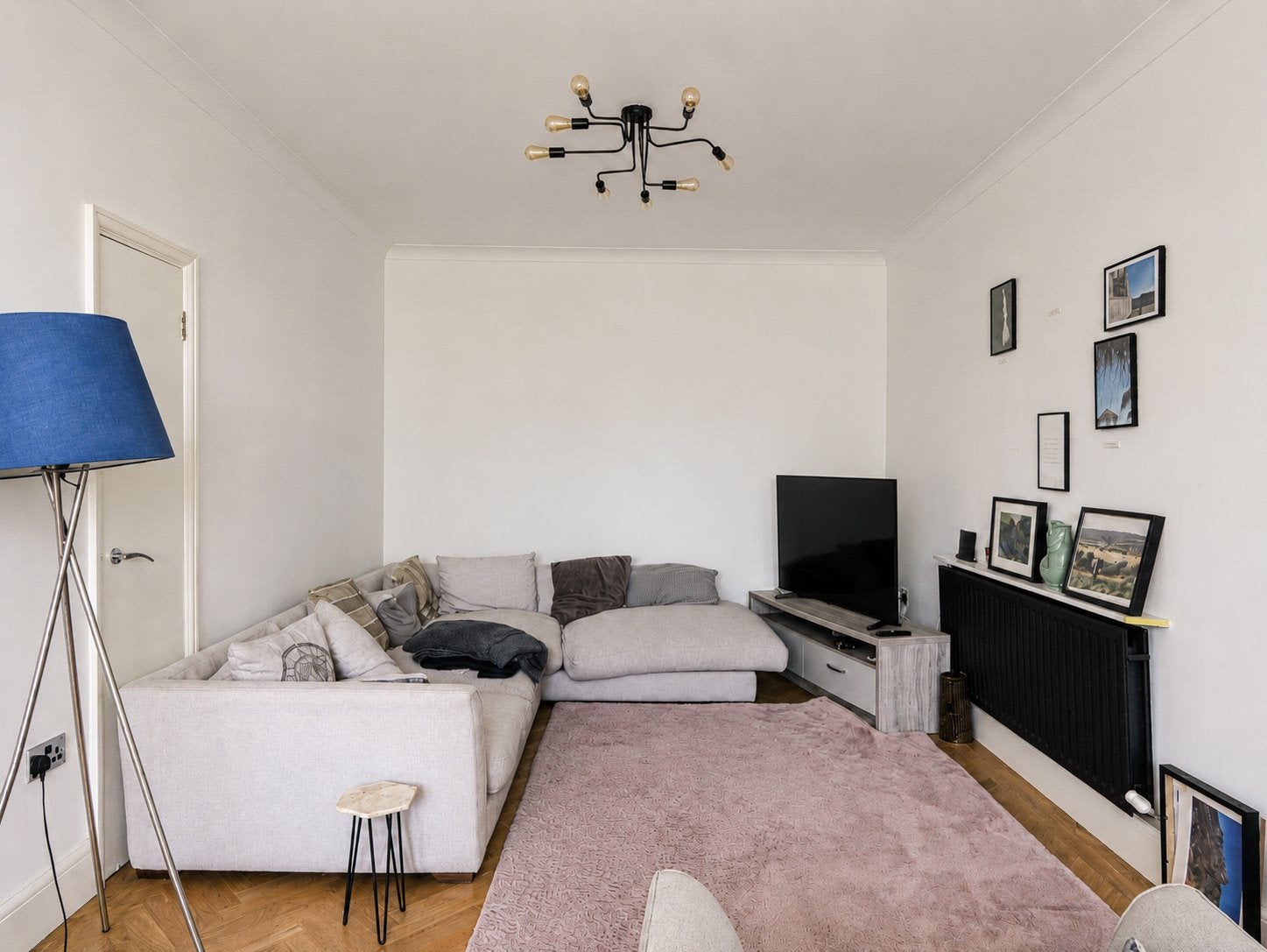 Flat Hopton Road in Greater London