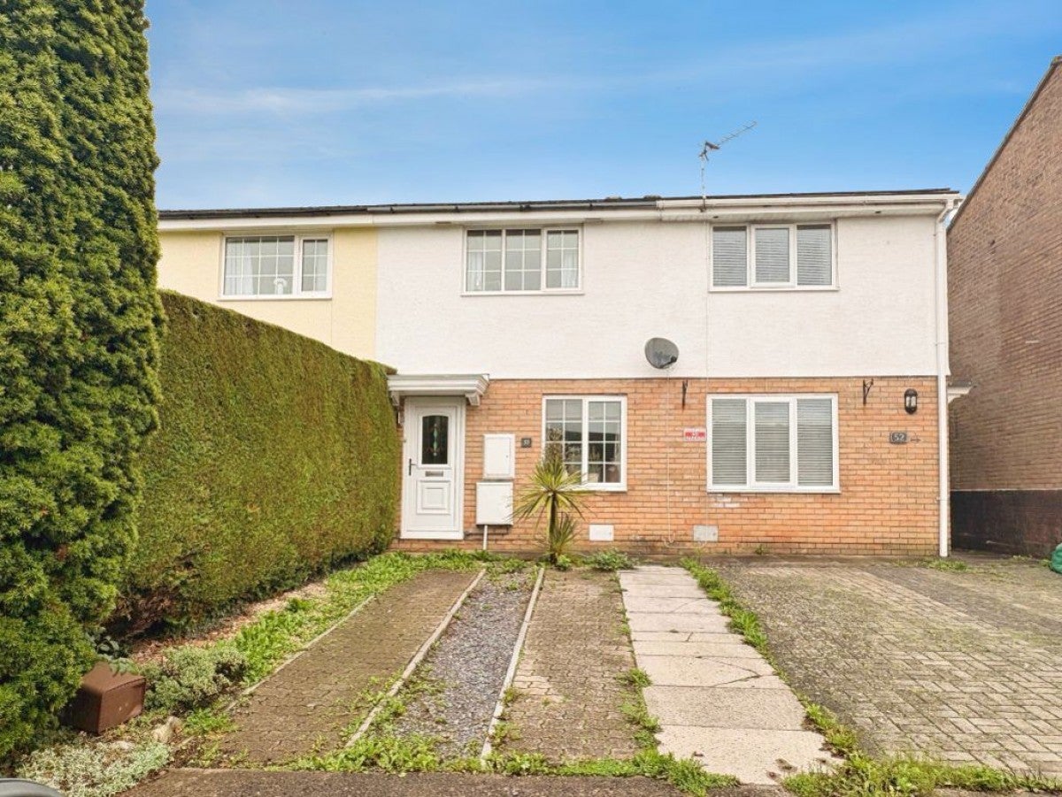 House The Chase in Bridgend