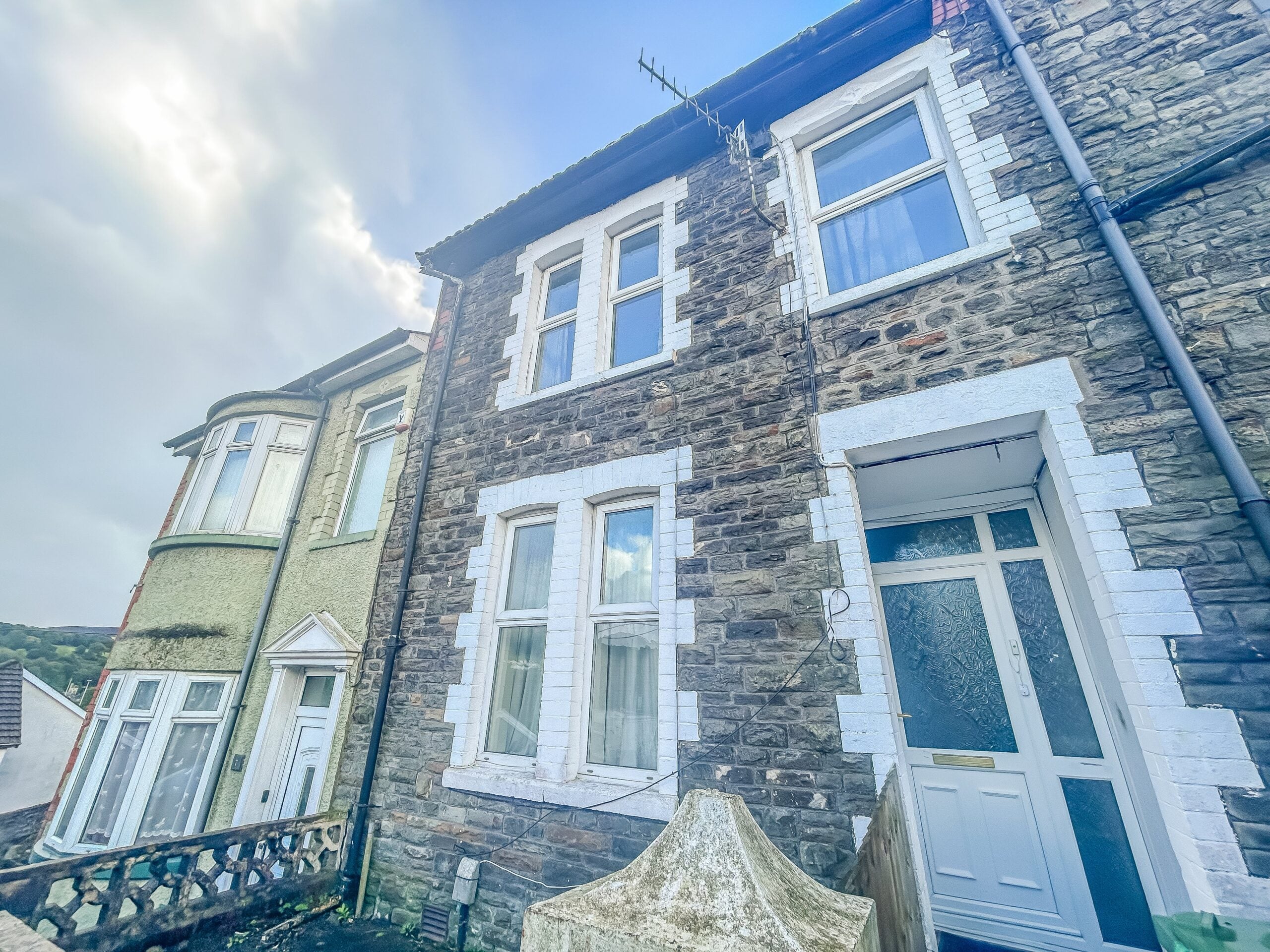 Flat Stow Hill in Pontypridd