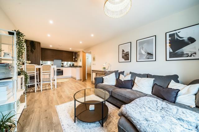 Flat Webster Close in Binfield