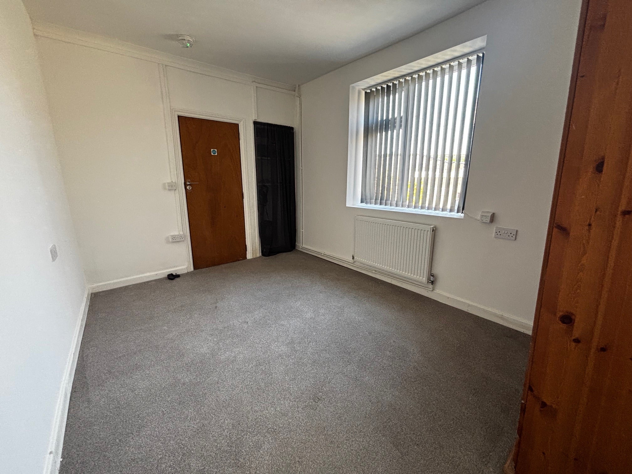 Flat Murray Street in Llanelli