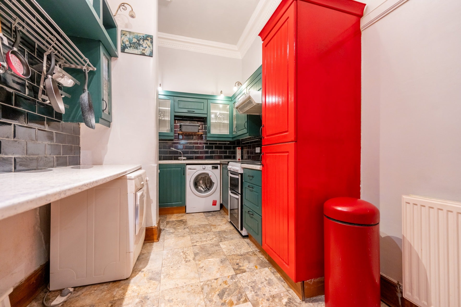 Flat Devonshire Terrace in Glasgow
