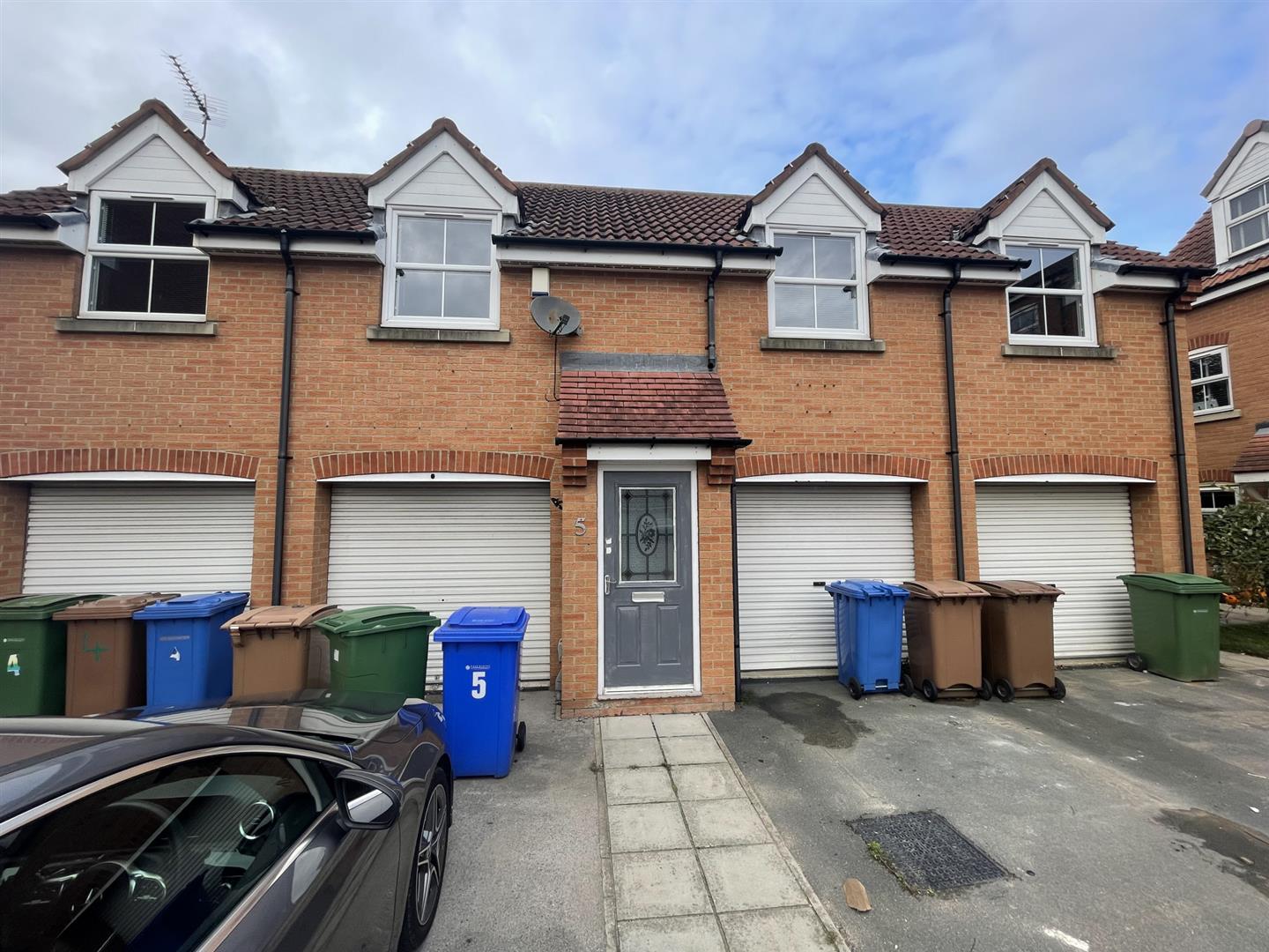 Flat Pearts Arch in Hessle