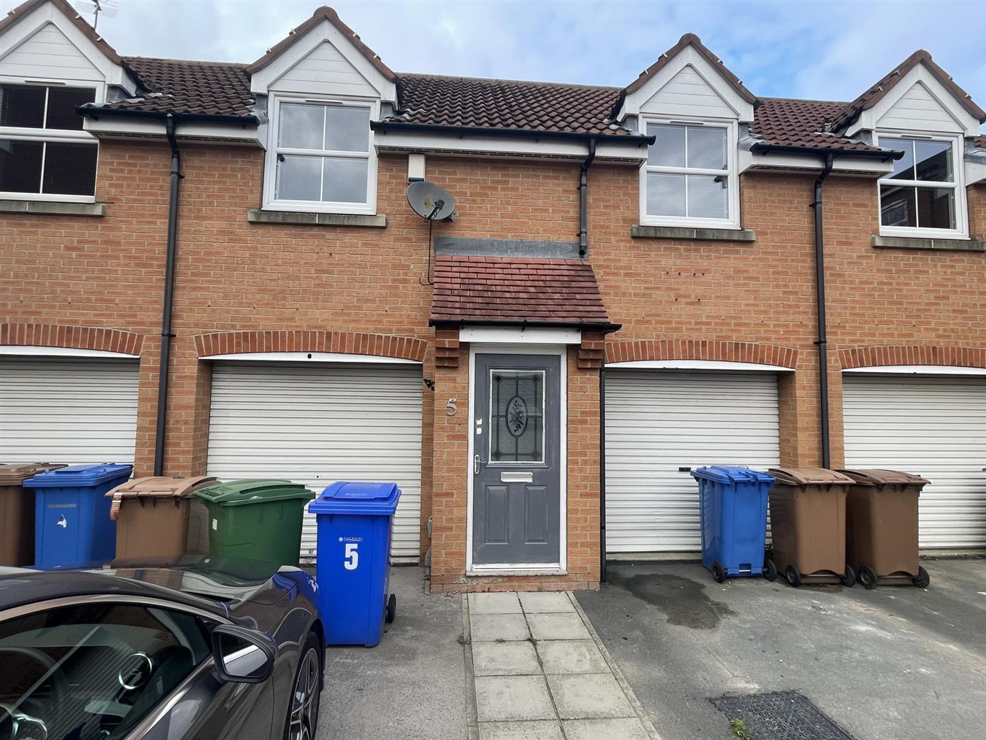 Flat Pearts Arch in Hessle