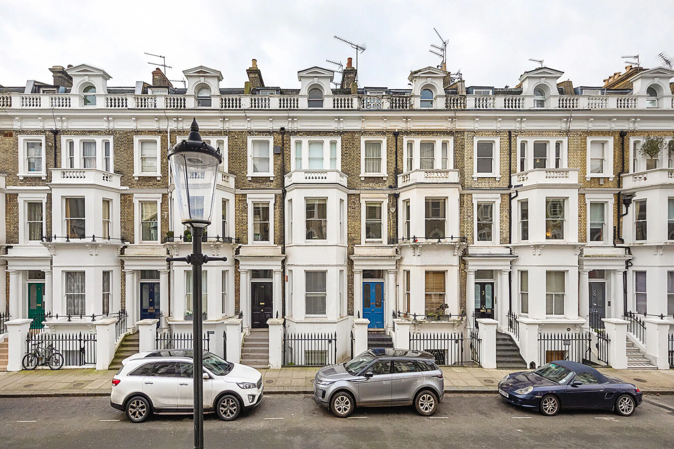 Flat Finborough Road in Greater London