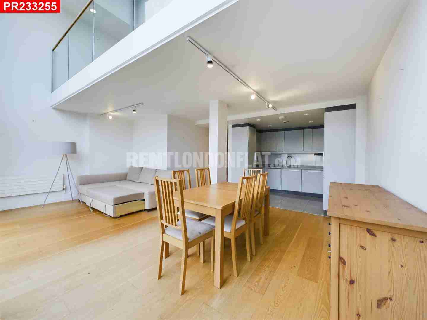 Flat Northolme Road in Greater London