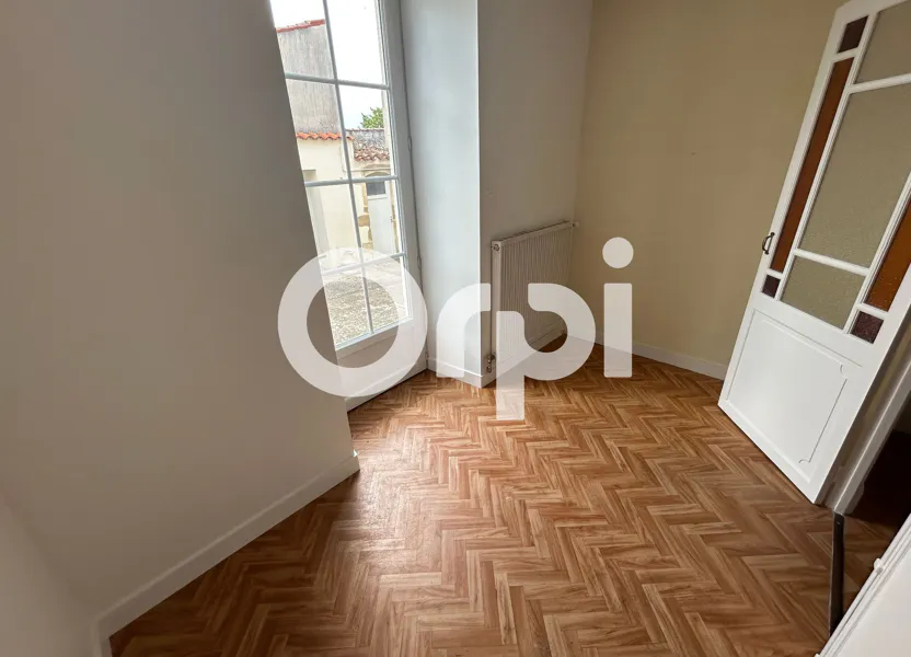Maison D 212 à Genouillé