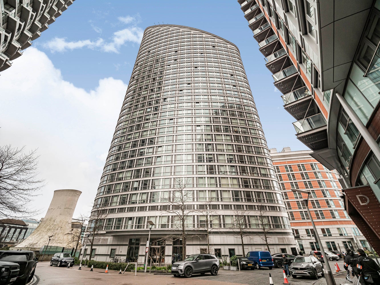 Flat Fairmont Avenue in Greater London