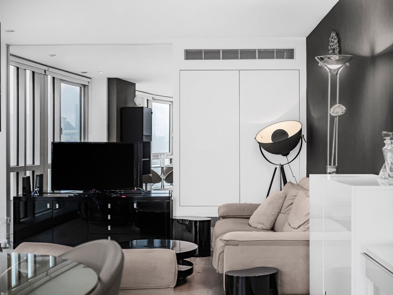 Flat Fairmont Avenue in Greater London