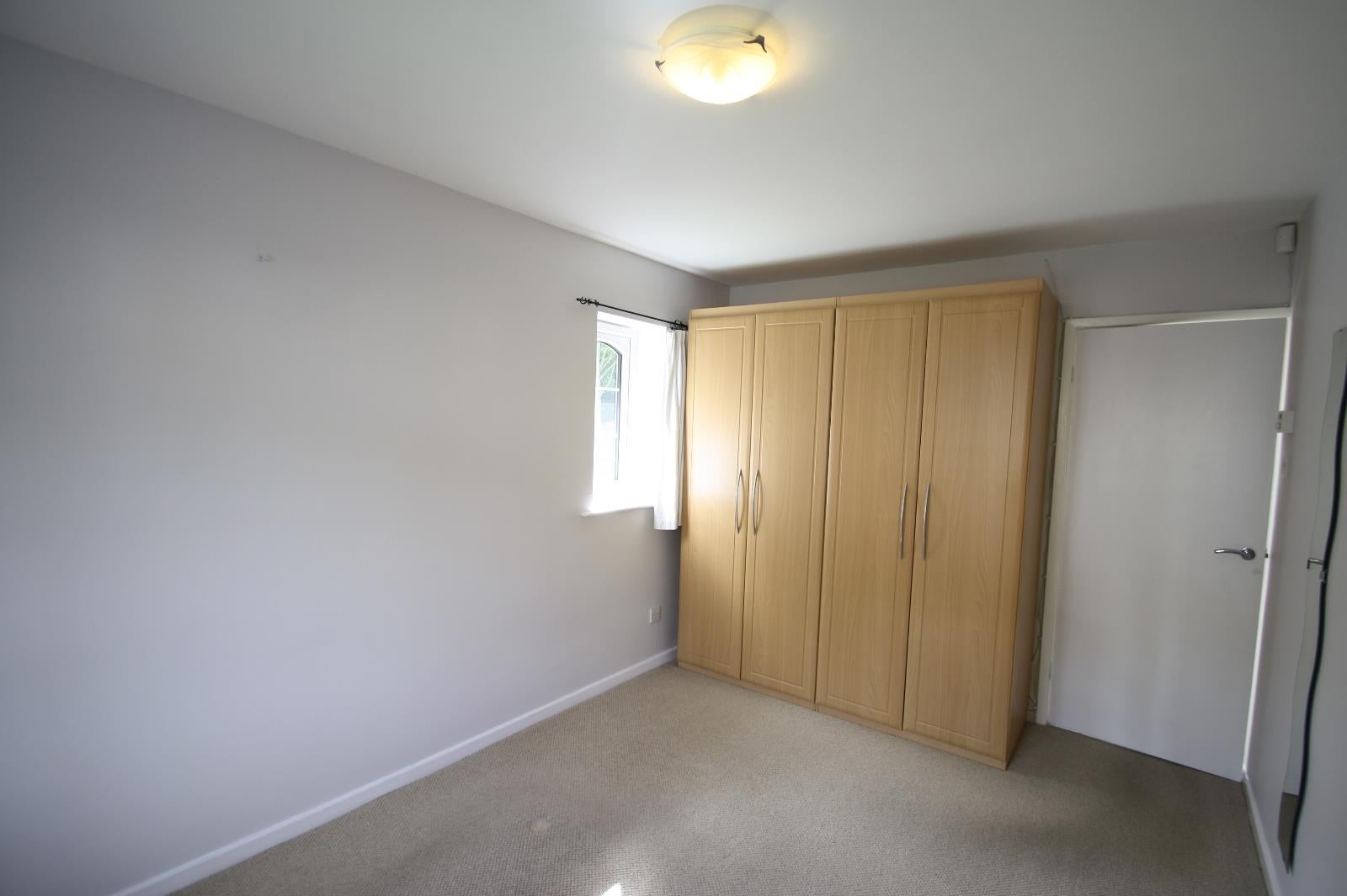 Flat Shadwell Lane in Leeds