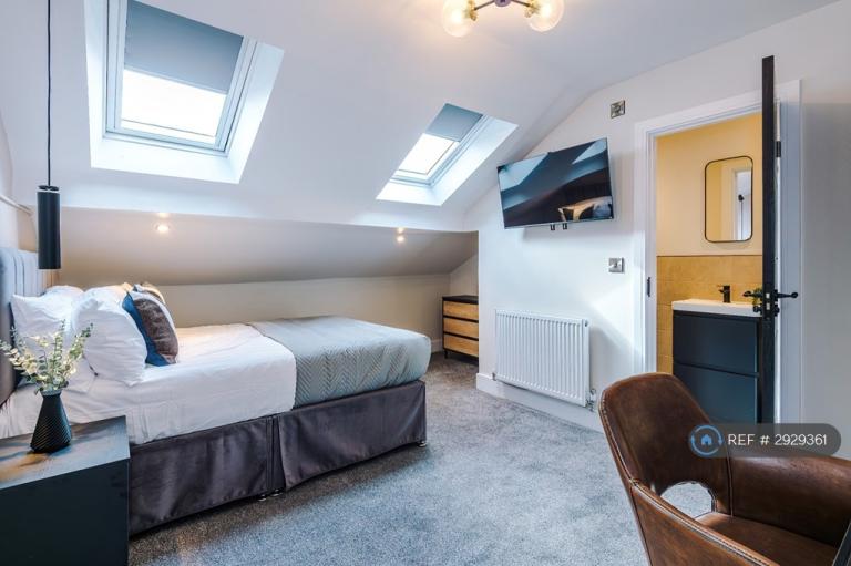 Room Clegge Street in Warrington