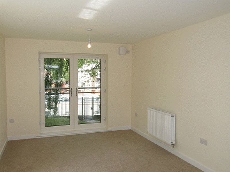 Flat Donington Grove in Wolverhampton