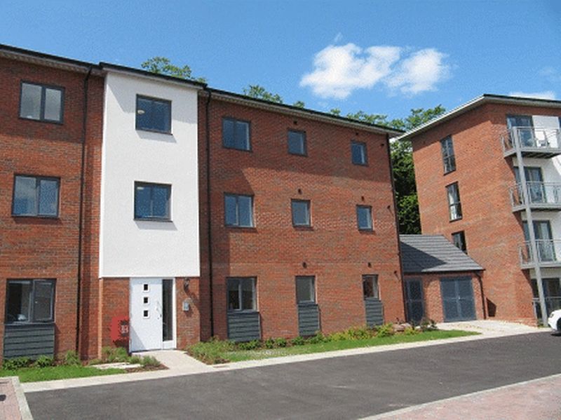 Flat Donington Grove in Wolverhampton