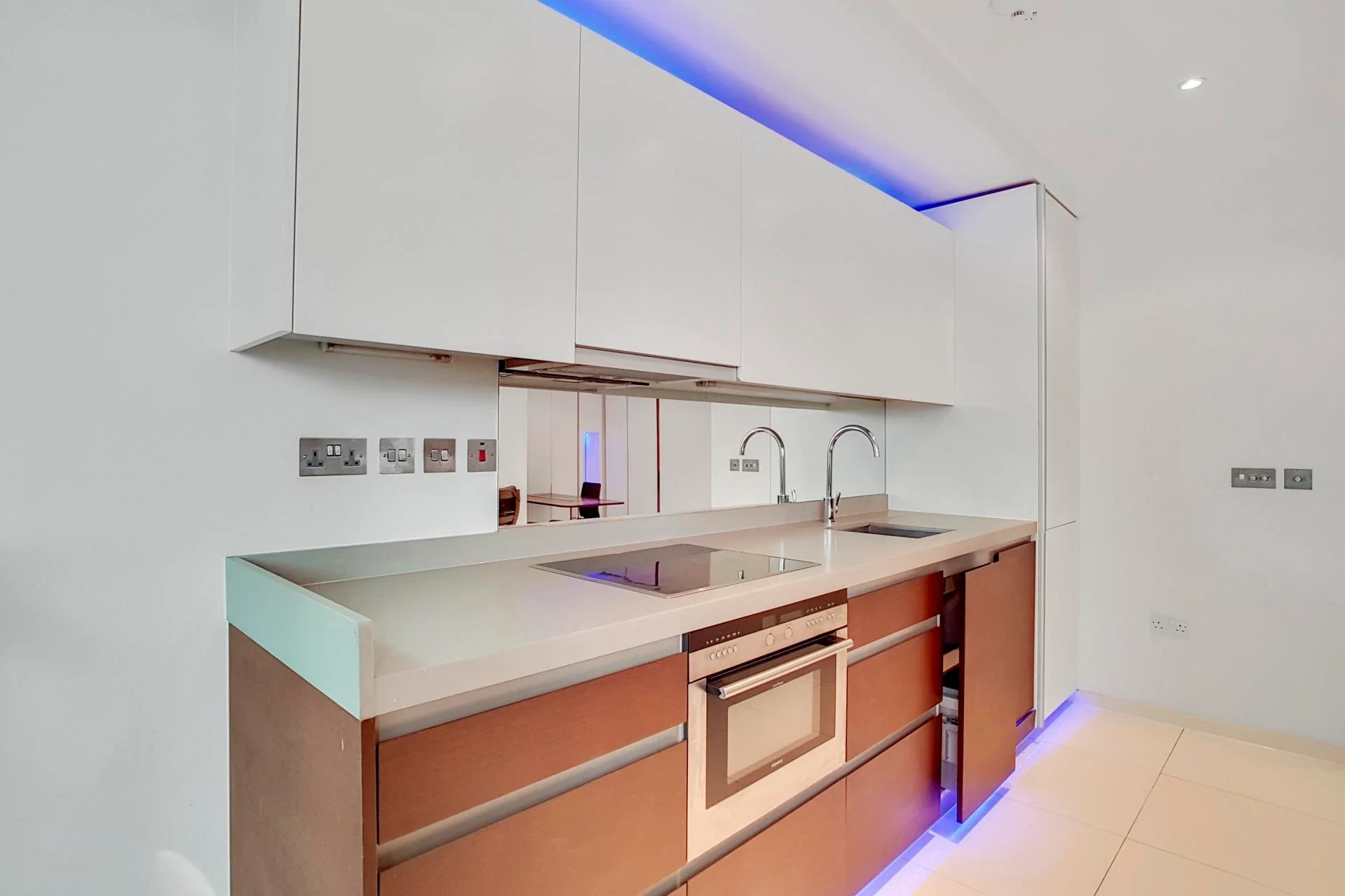 Flat Alexia Square in Greater London
