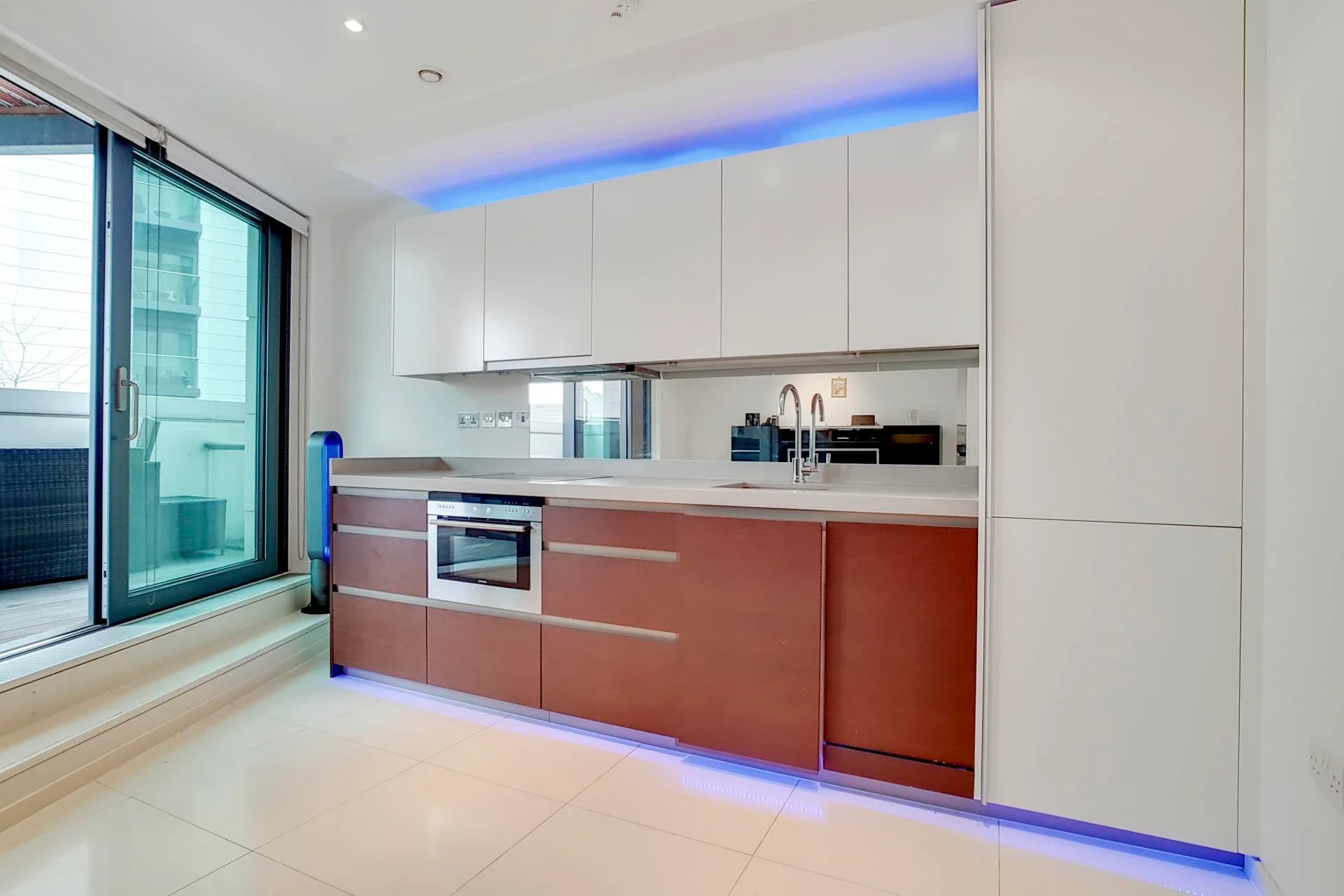 Flat Alexia Square in Greater London