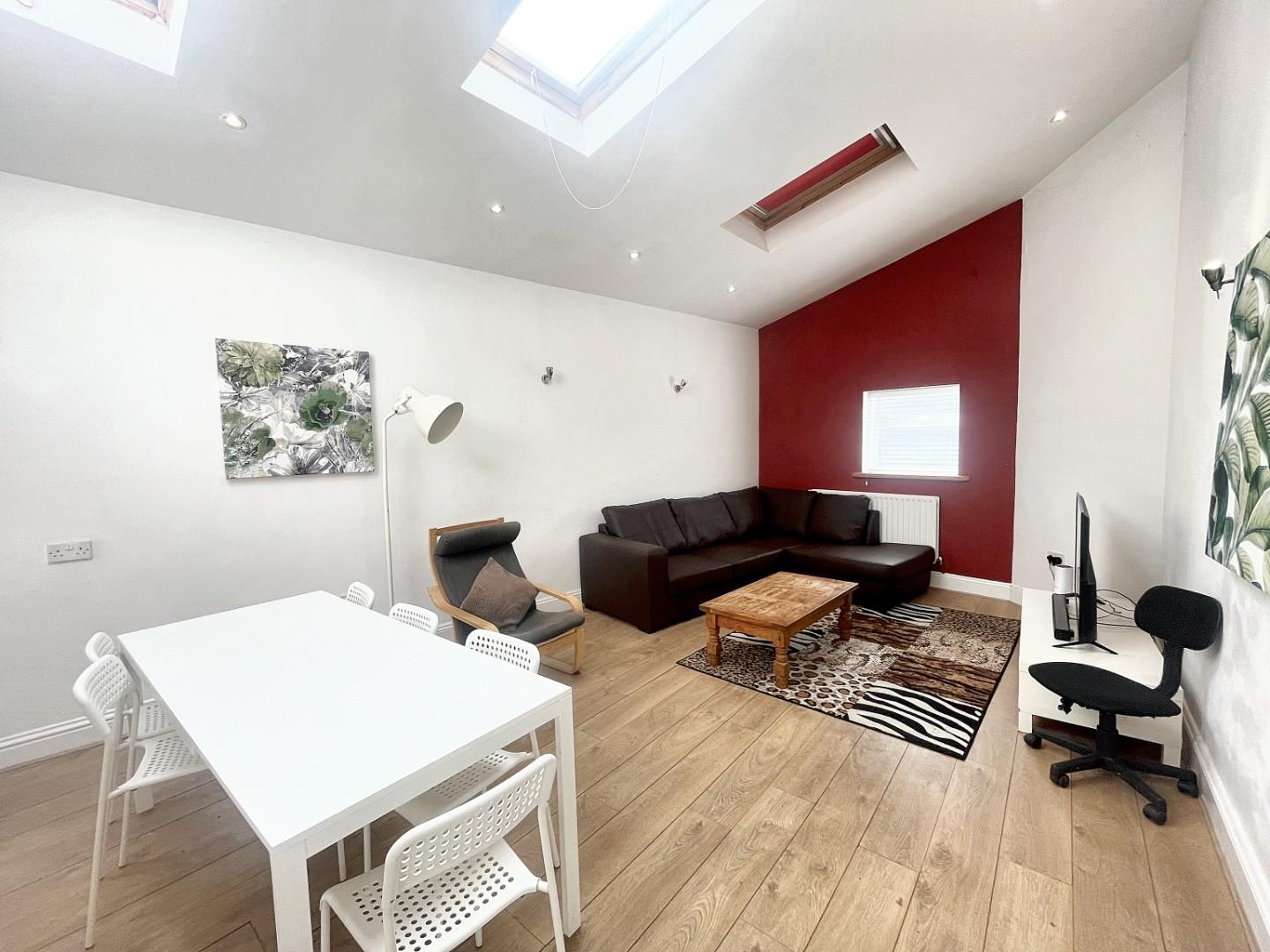 Room Greenbank Avenue in Plymouth