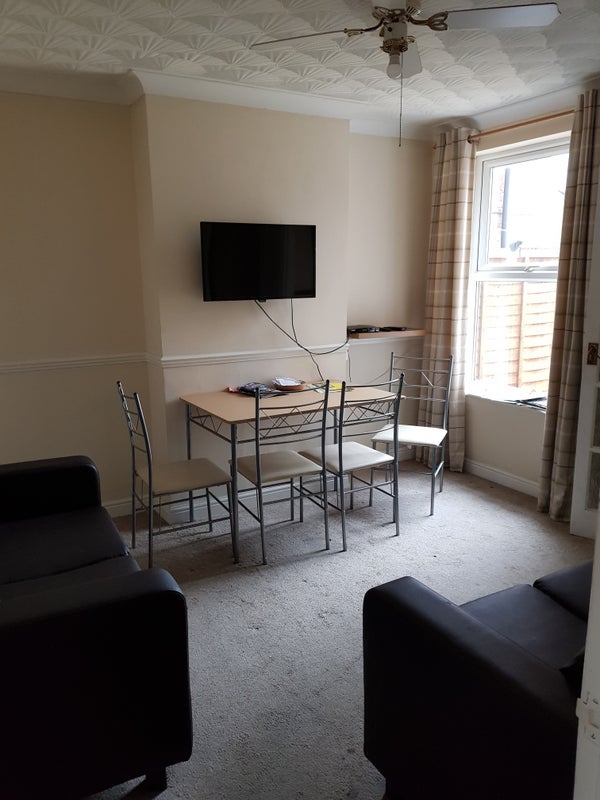 Room Seymour Road in Ipswich