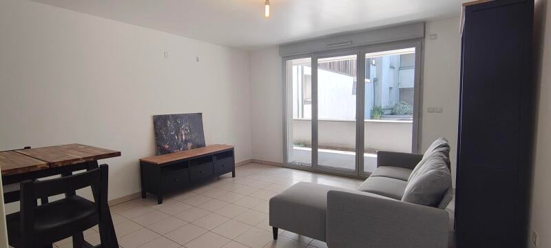 Flat Rue Saint-Louis du Sénégal in Toulouse