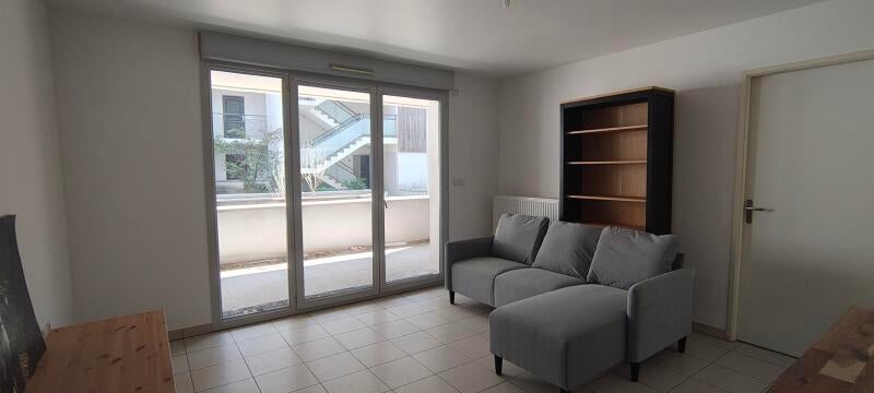 Flat Rue Saint-Louis du Sénégal in Toulouse