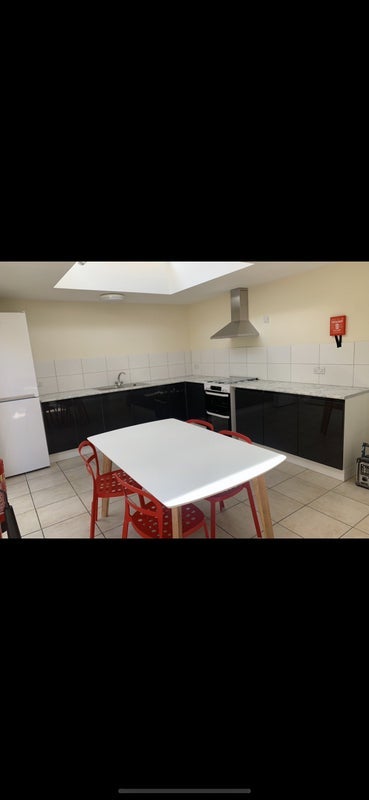 Room Lewisham Way in Greater London