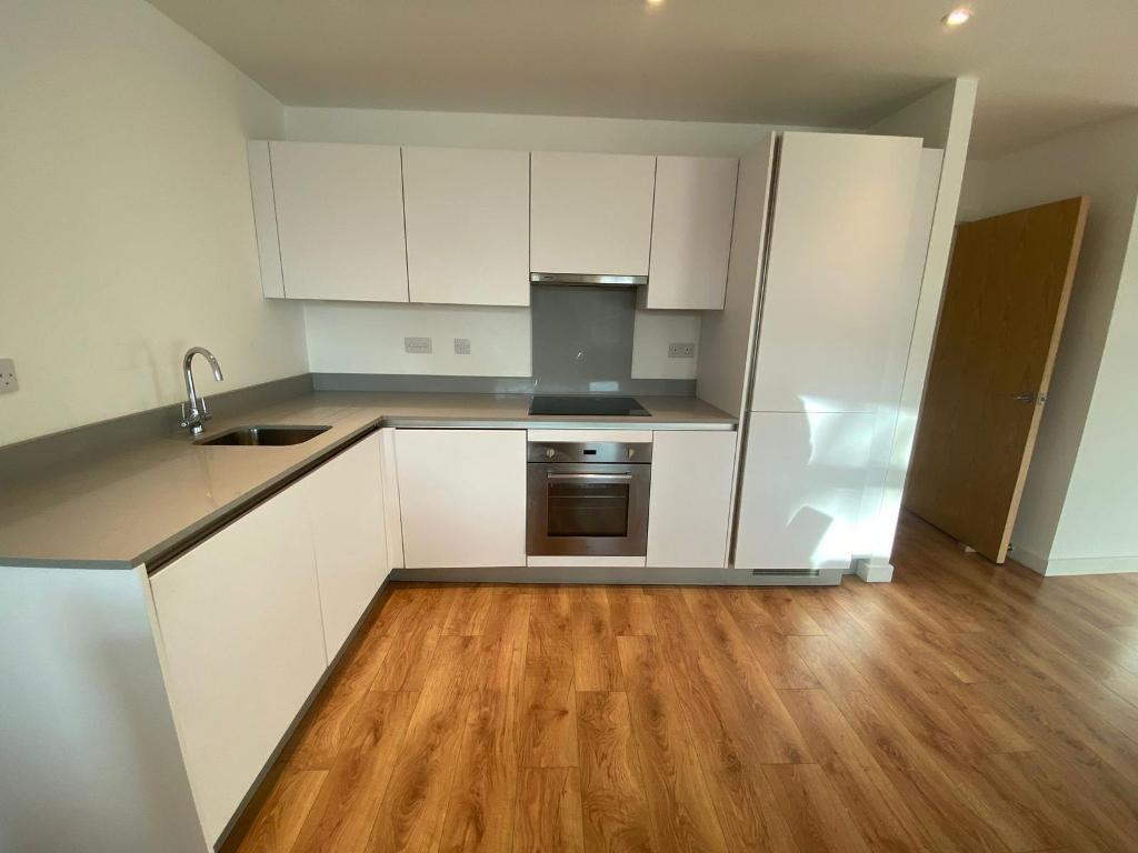 Flat Thomas Street in Greater London