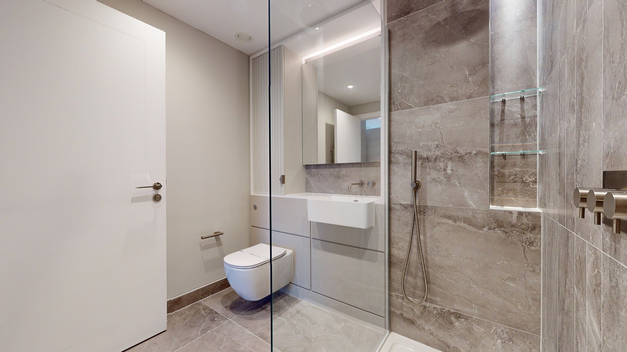 Flat Kennington Lane in Greater London