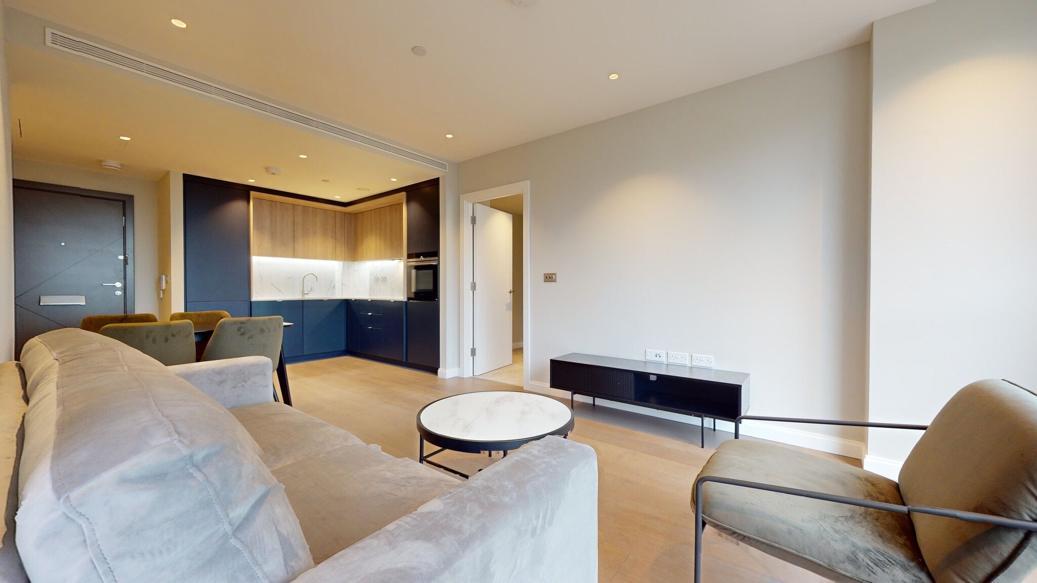 Flat Kennington Lane in Greater London