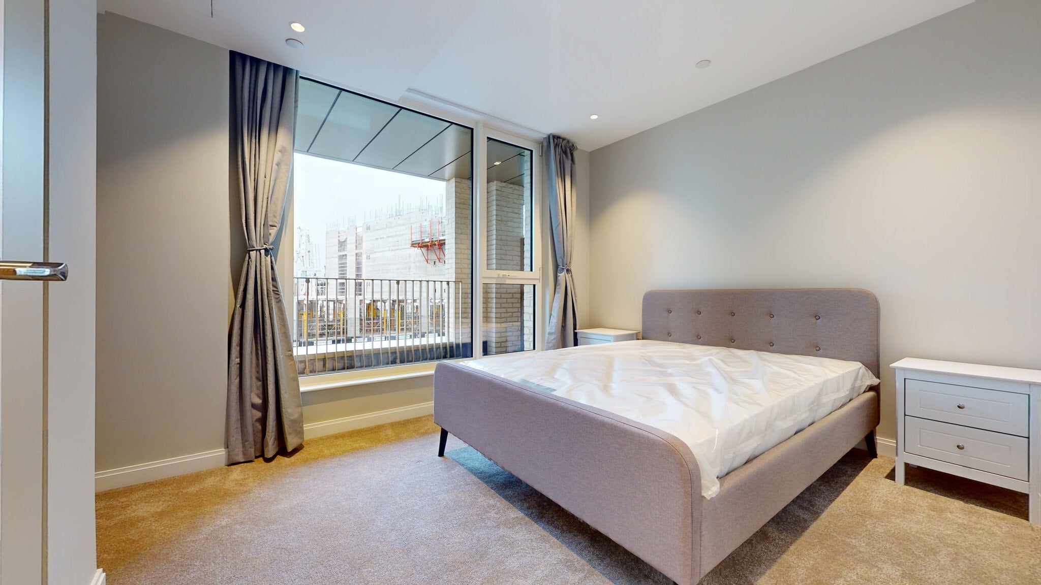 Flat Kennington Lane in Greater London