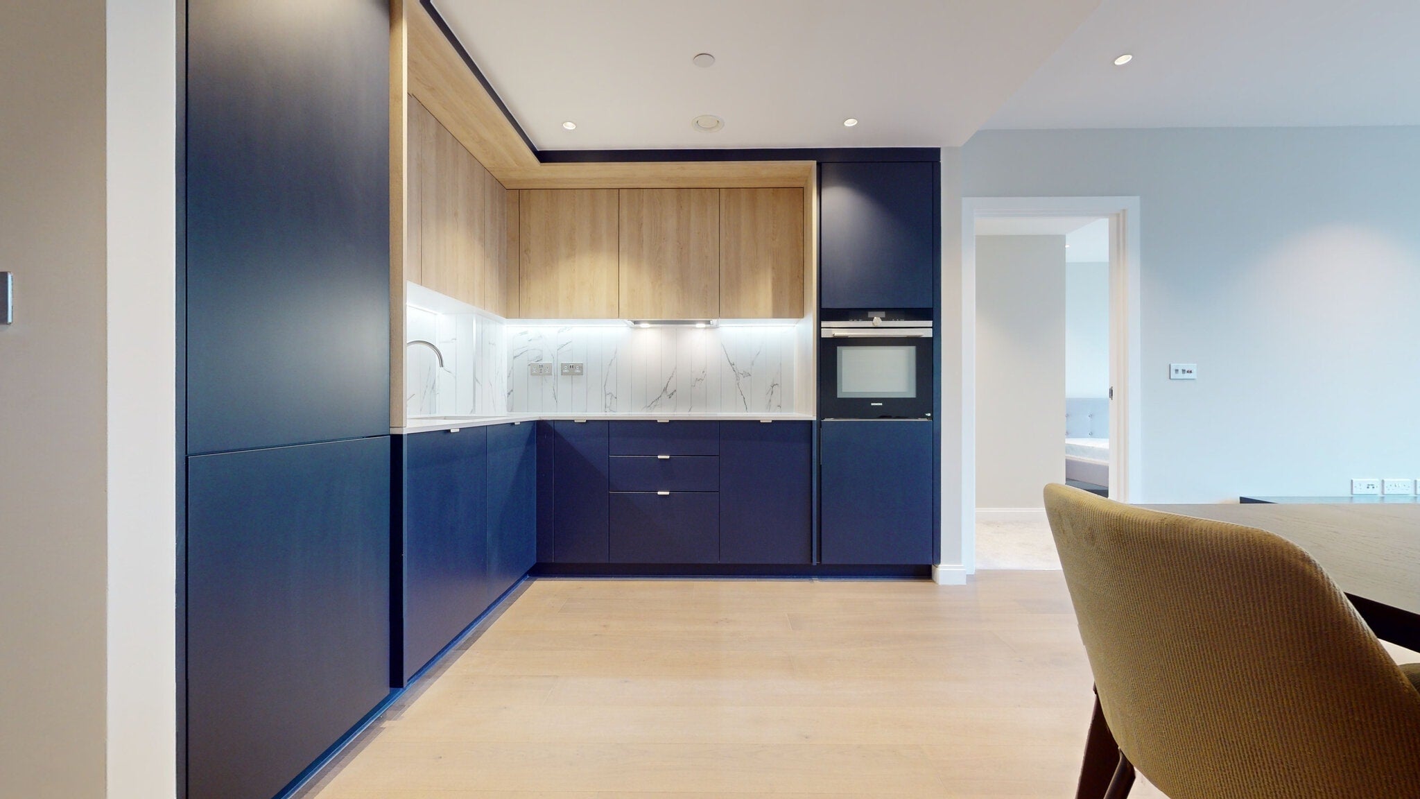 Flat Kennington Lane in Greater London