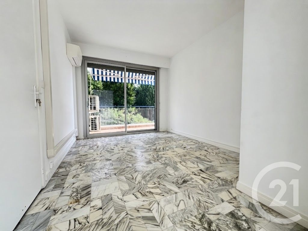 Flat Avenue des Arènes de Cimiez in Nice