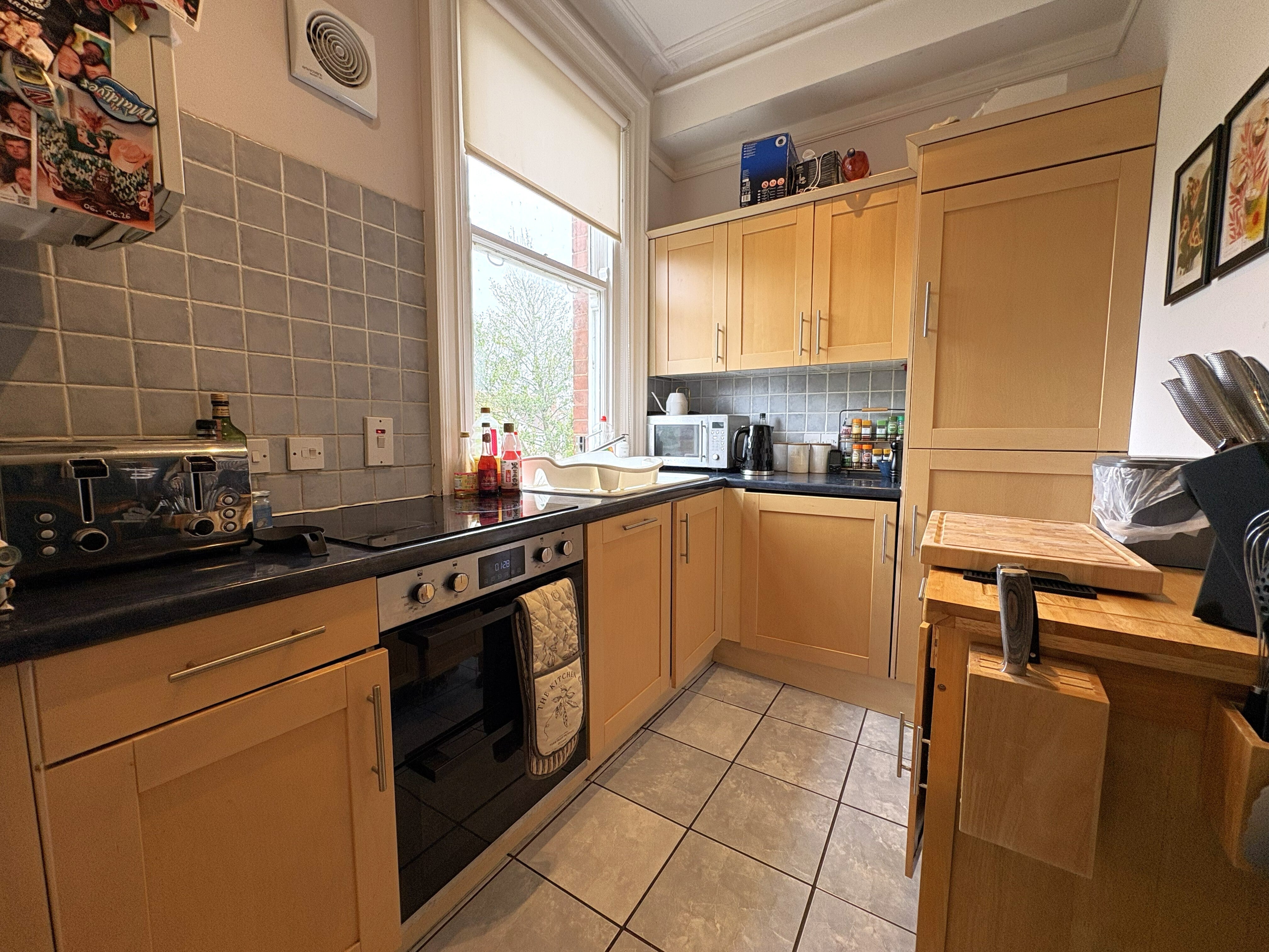 Flat Spicer Road in Exeter