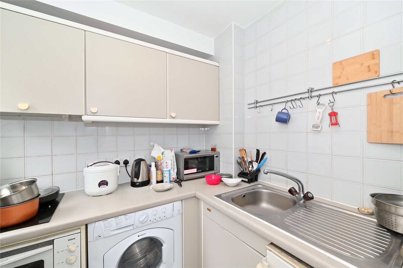 Flat Sloane Avenue in Greater London