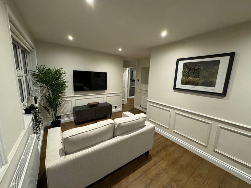 Flat Larch Close in Greater London