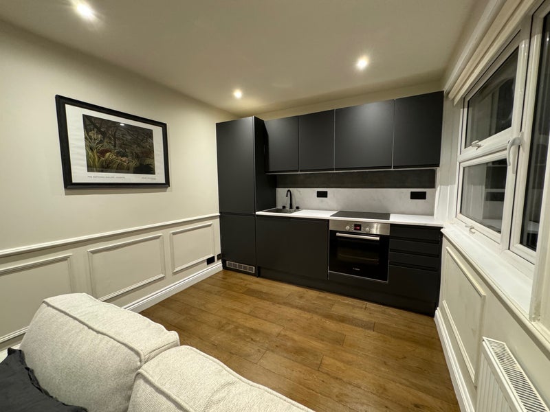 Flat Larch Close in Greater London