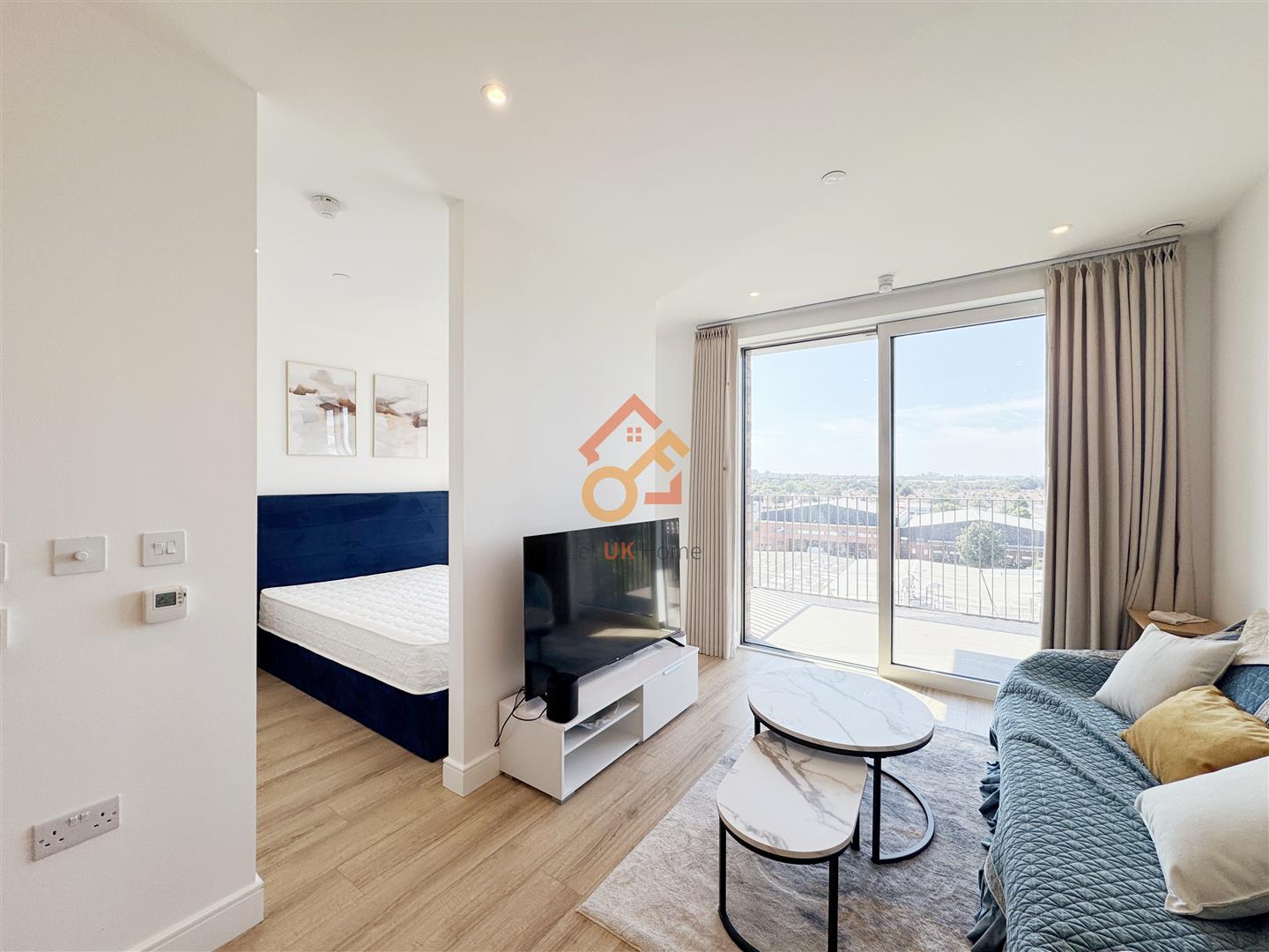 Flat Abbeydale Road in Greater London