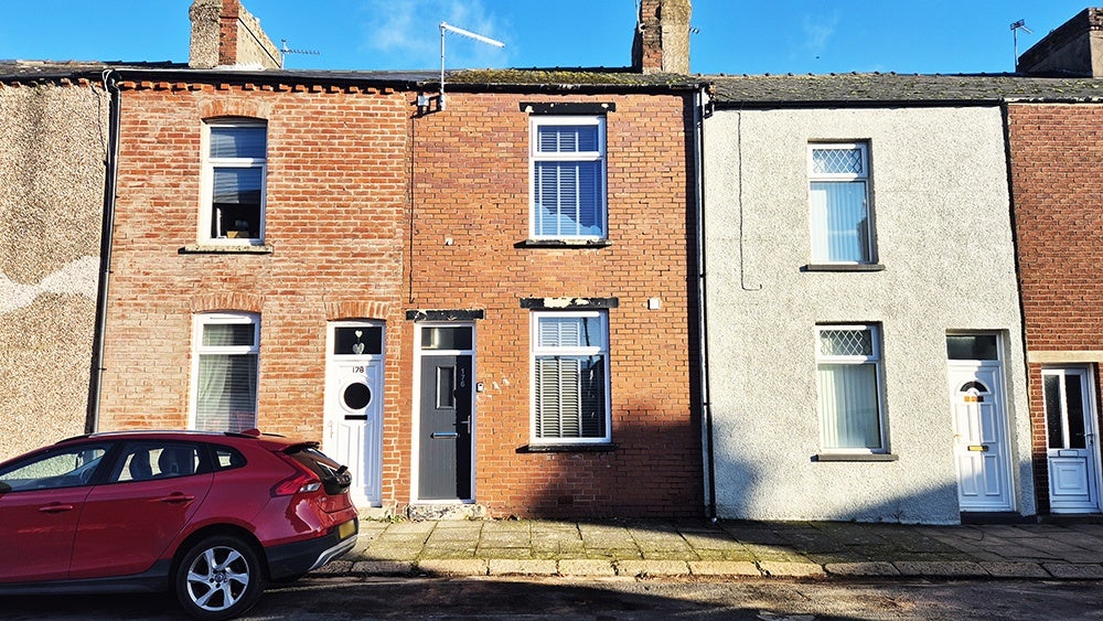 Room Marsh Street in Barrow-in-Furness