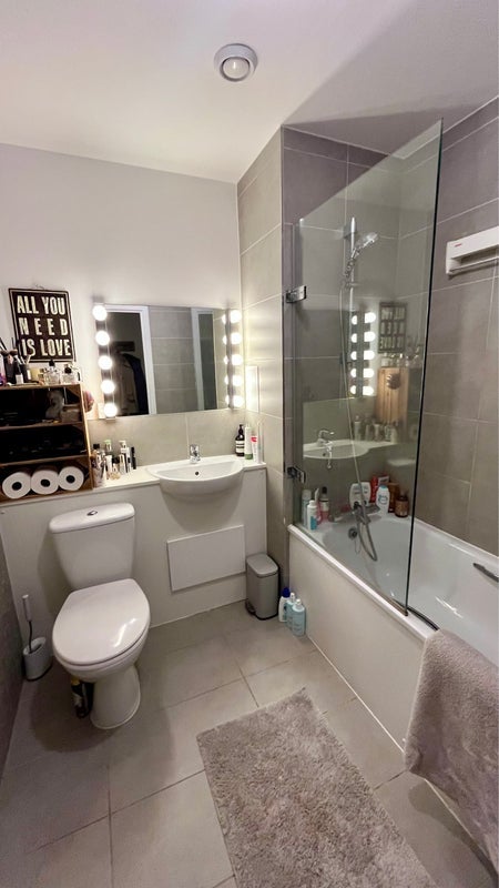 Flat Katherine Close in Greater London